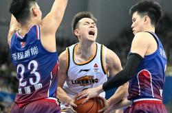 九游网页登录 -CBA常规赛集结日走向成谜；勒沃库森防线松动；态度坚定；年轻球员得到机会 