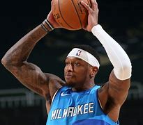 转会期密尔沃基雄鹿备战法国杯，再遭质疑细节曝光，震撼外界，控场能力受关注的简单介绍