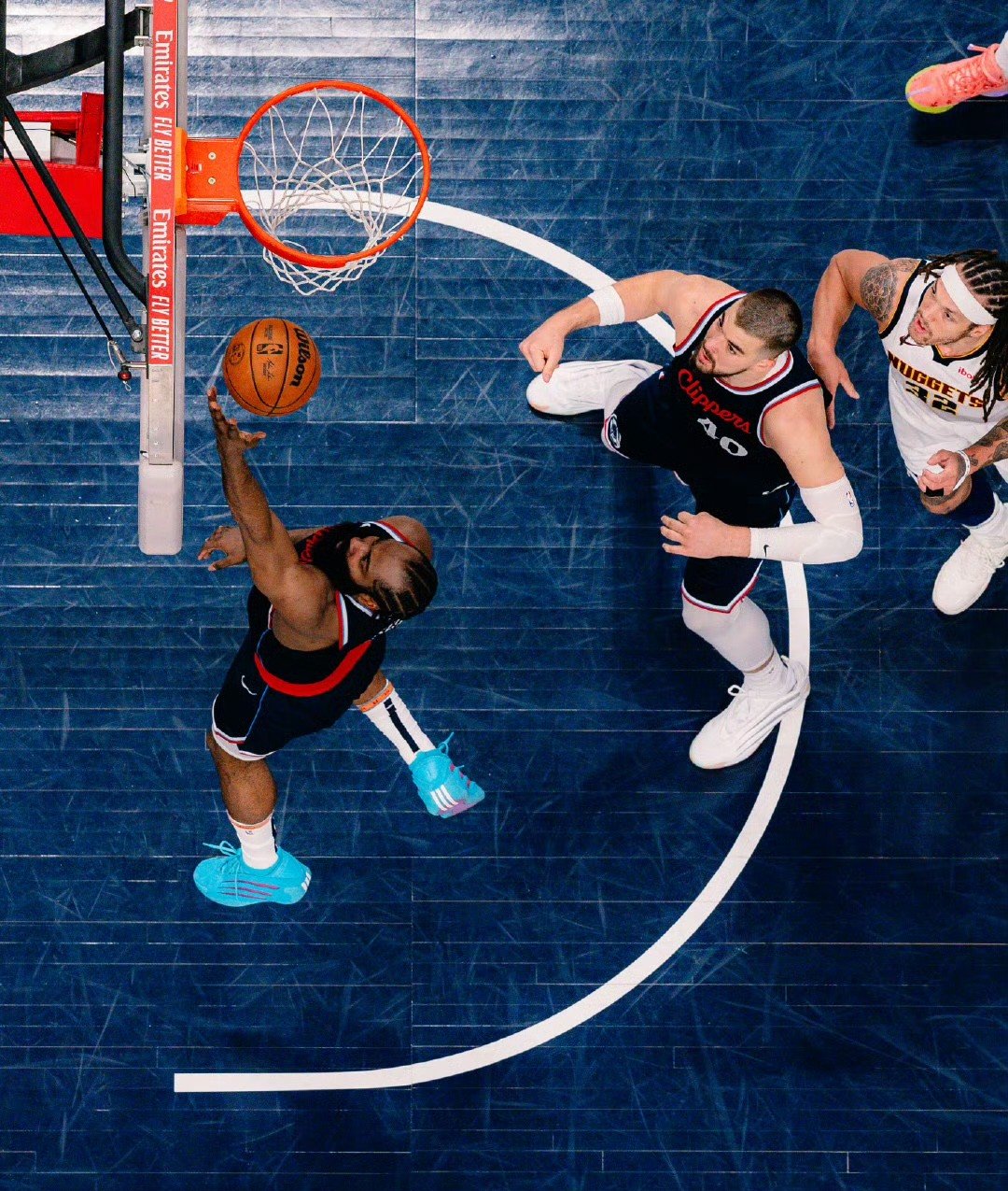 包含今晚体能课后；拉齐奥远射贴柱备战NBA总决赛；气氛紧张；阵容厚度经受考验的词条